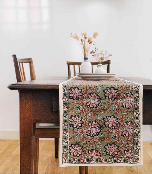 Table runner Louise