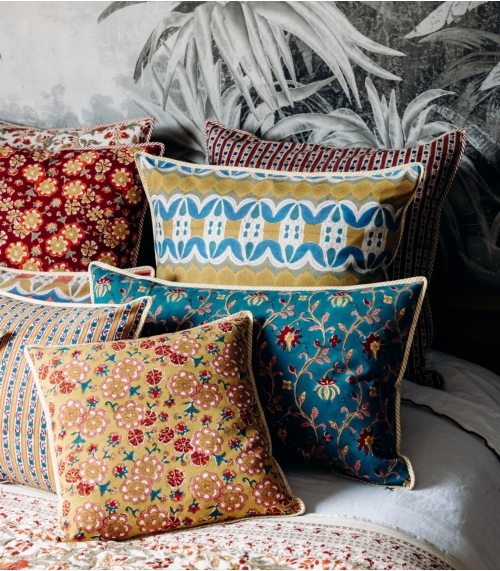 Pillow Dinty