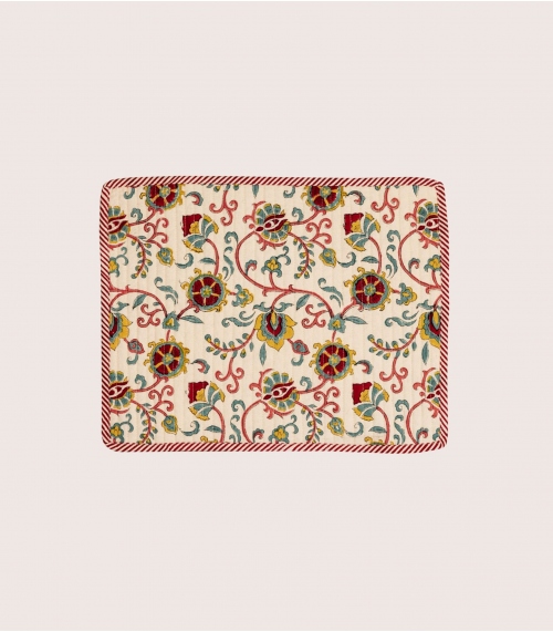 Lipi quilted table mat