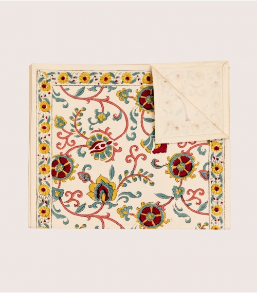 Lipi table runner