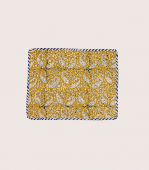 Quilted table mat Paisley
